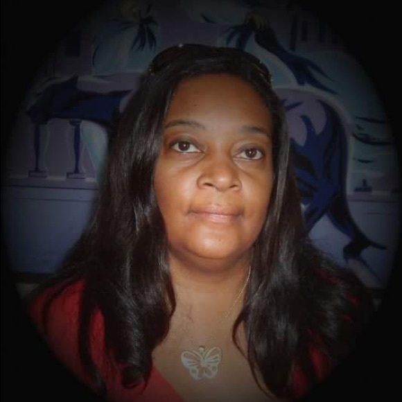 Meet your Posher, Melissa - Picture 2 of 2